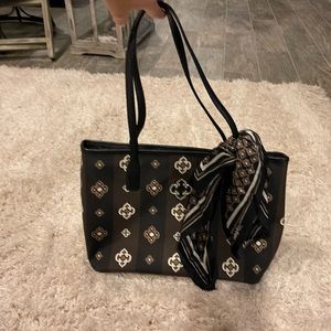 Brighton Quatrefoil Purse Bag Zipper Brown Black